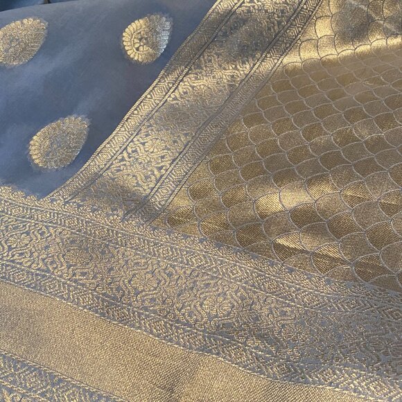 Soft Banarasi Saree in Dusty Gray with Rich Zari Border & Pallu - Picture 5 of 16
